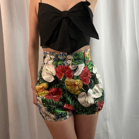 Dolce and Gabbana hot pants shorts - Picture 8 of 11